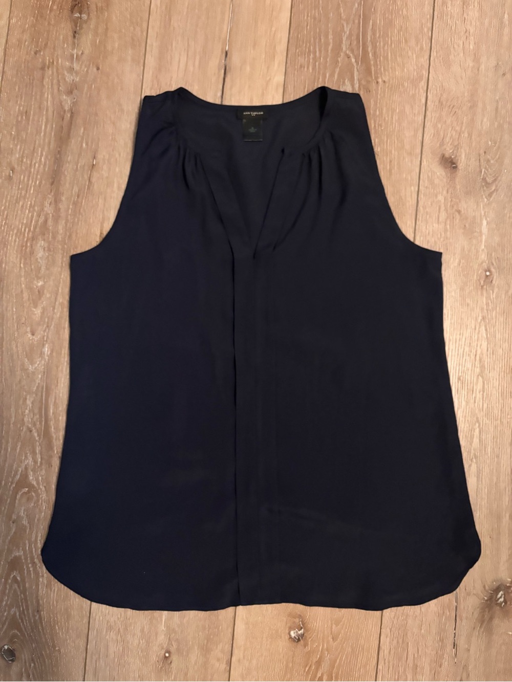 Sleeveless Navy V-Neck Blouse - Anne Taylor